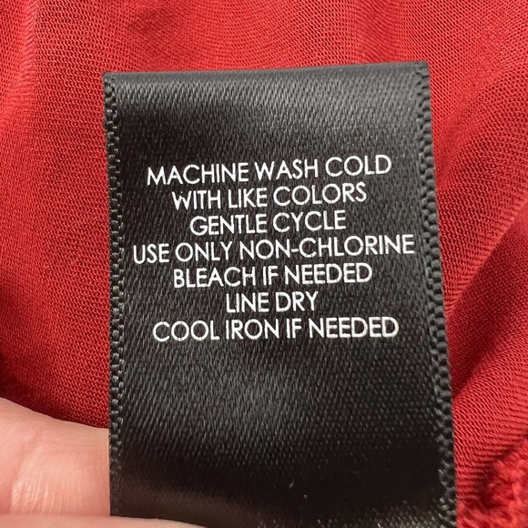 Torrid‎ Red Button Up Blouse Top Size 3 V-Neck 3/4 Sleeve - Picture 6 of 9